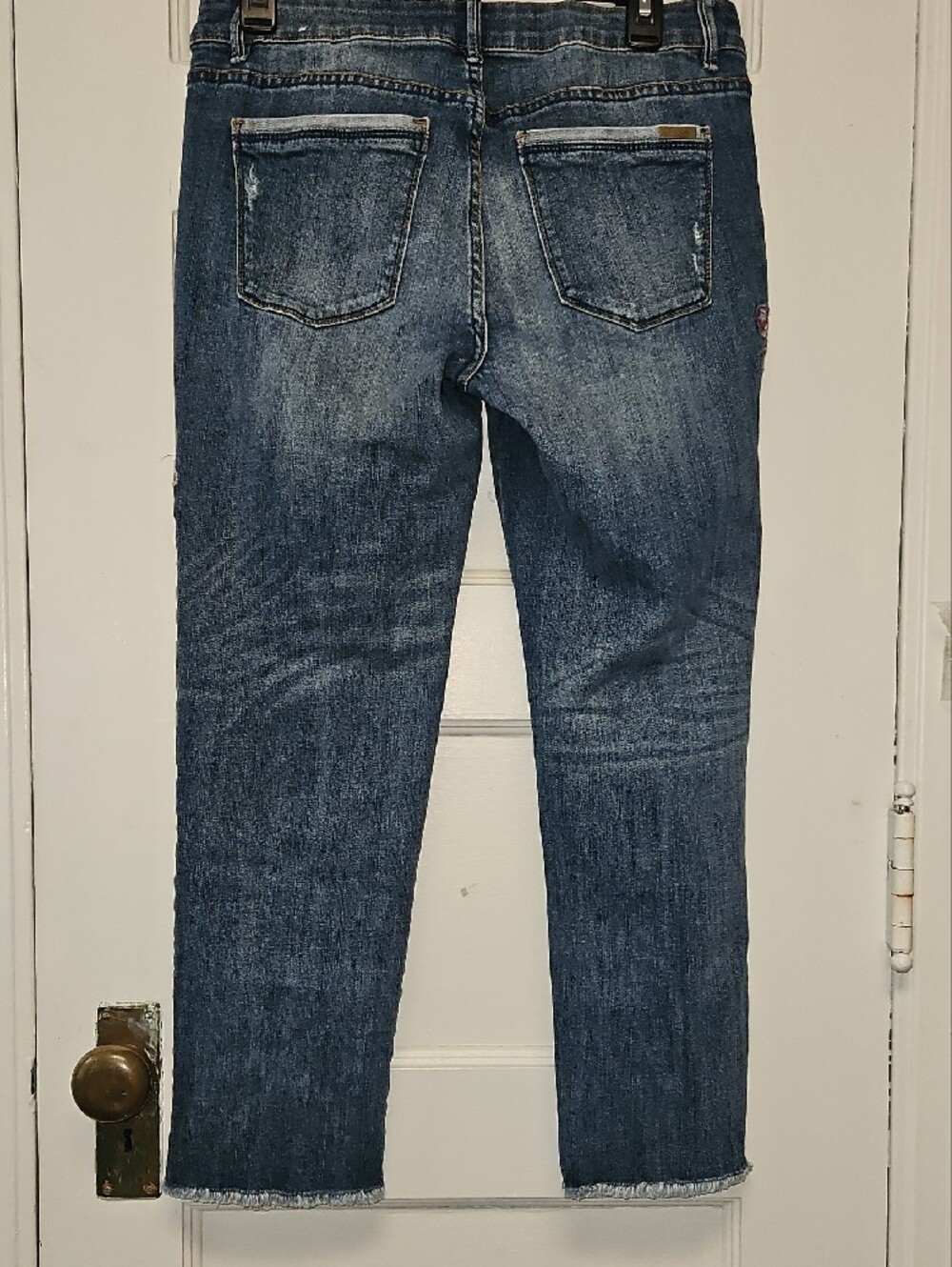 WHBM Women’s Jeans with Floral Embroidery Size 8 - Picture 10 of 10